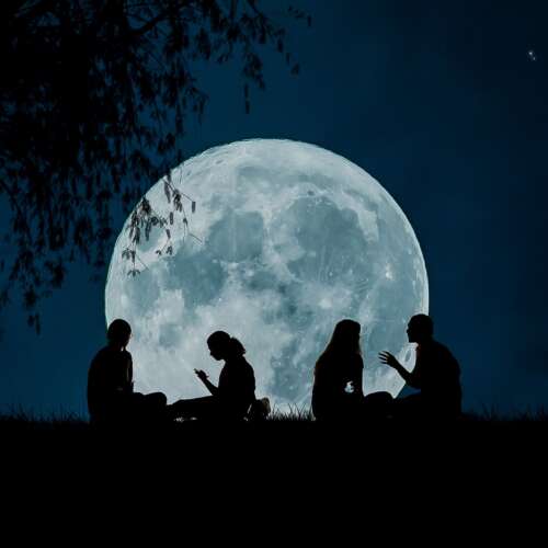 moon-2776955_1920